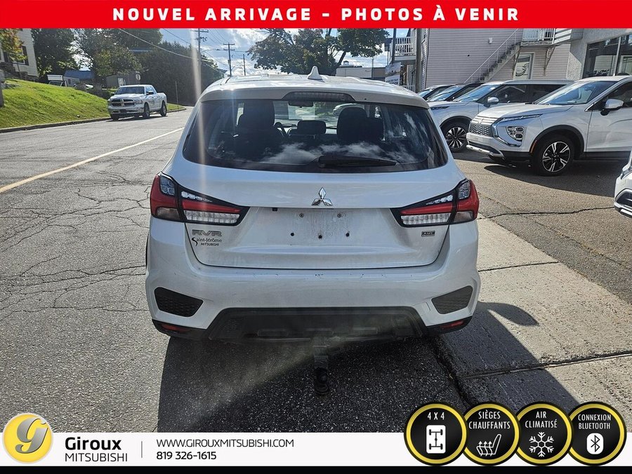 2021 Mitsubishi RVR ES AWC White