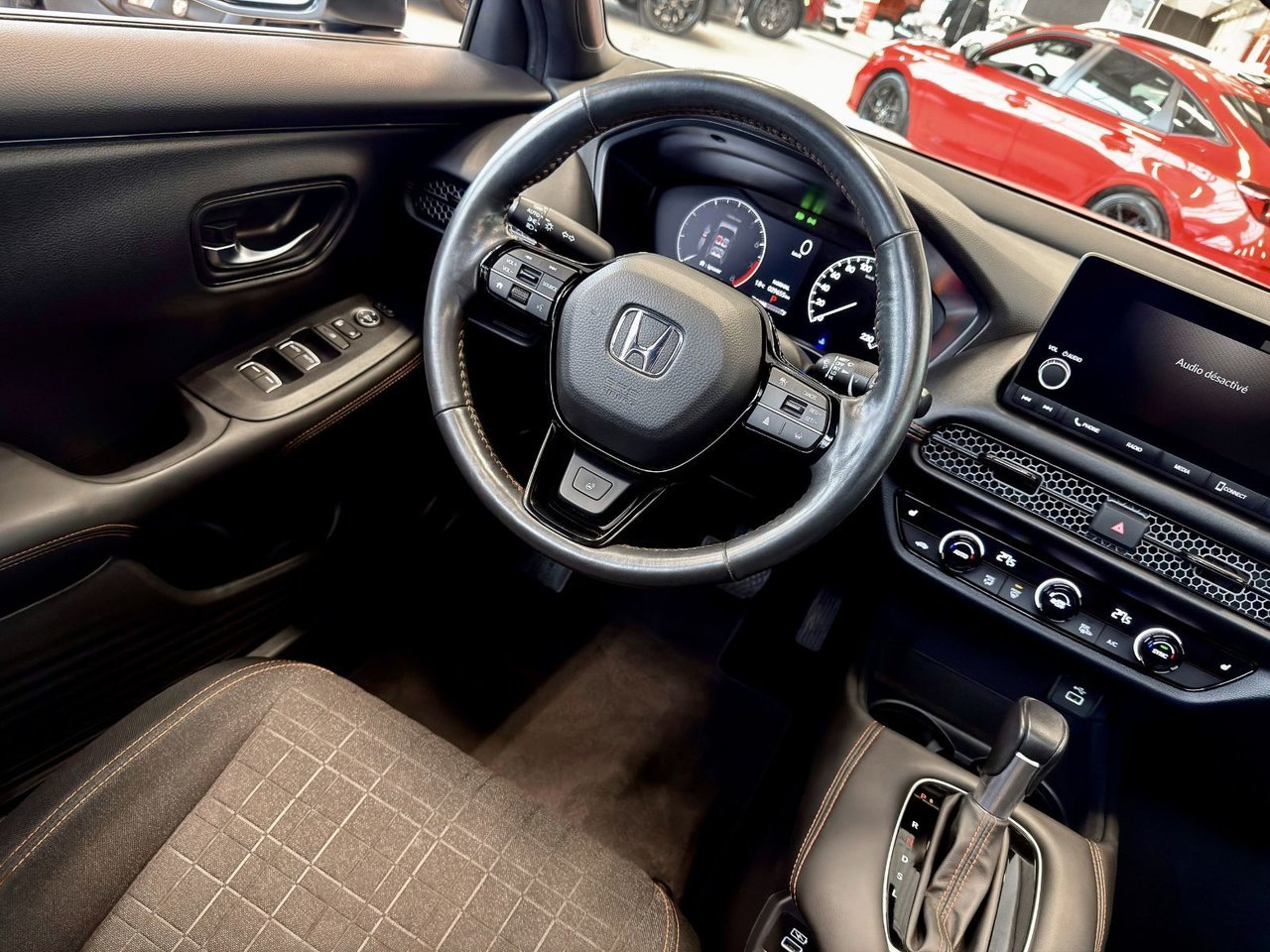 2023 Honda HR-V White Notre-Dame-des-Prairies - photo #15