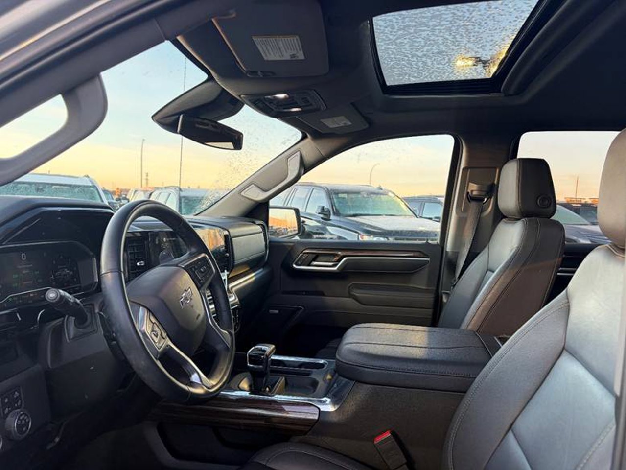 2025 Chevrolet Silverado 1500 4WD Crew Cab 147 RST Grey Sherwood Park - photo #5
