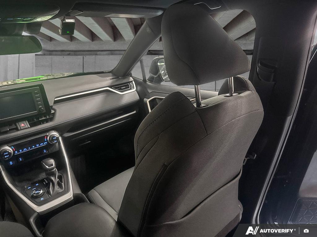 2022 Toyota RAV4 2602099A | Hybrid SE, well maintained, local trade Black Edmonton - photo #24