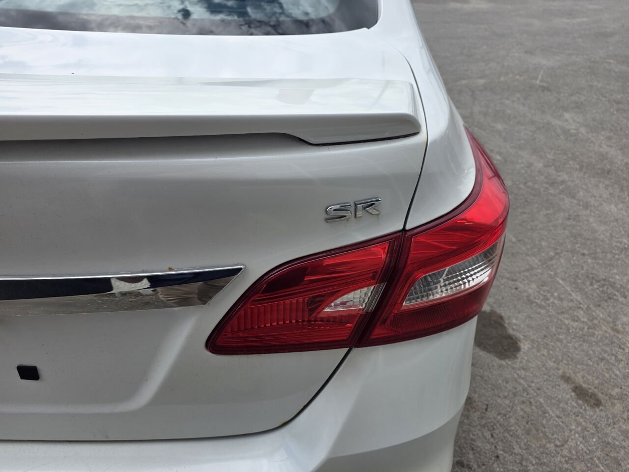 2016 Nissan Sentra White  - photo #5