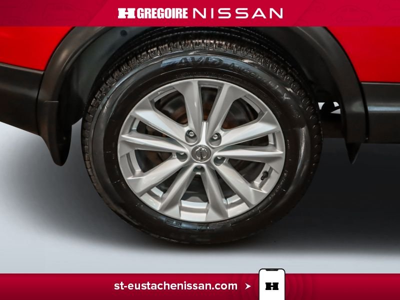 2017 Nissan Qashqai Red Laval - photo #11