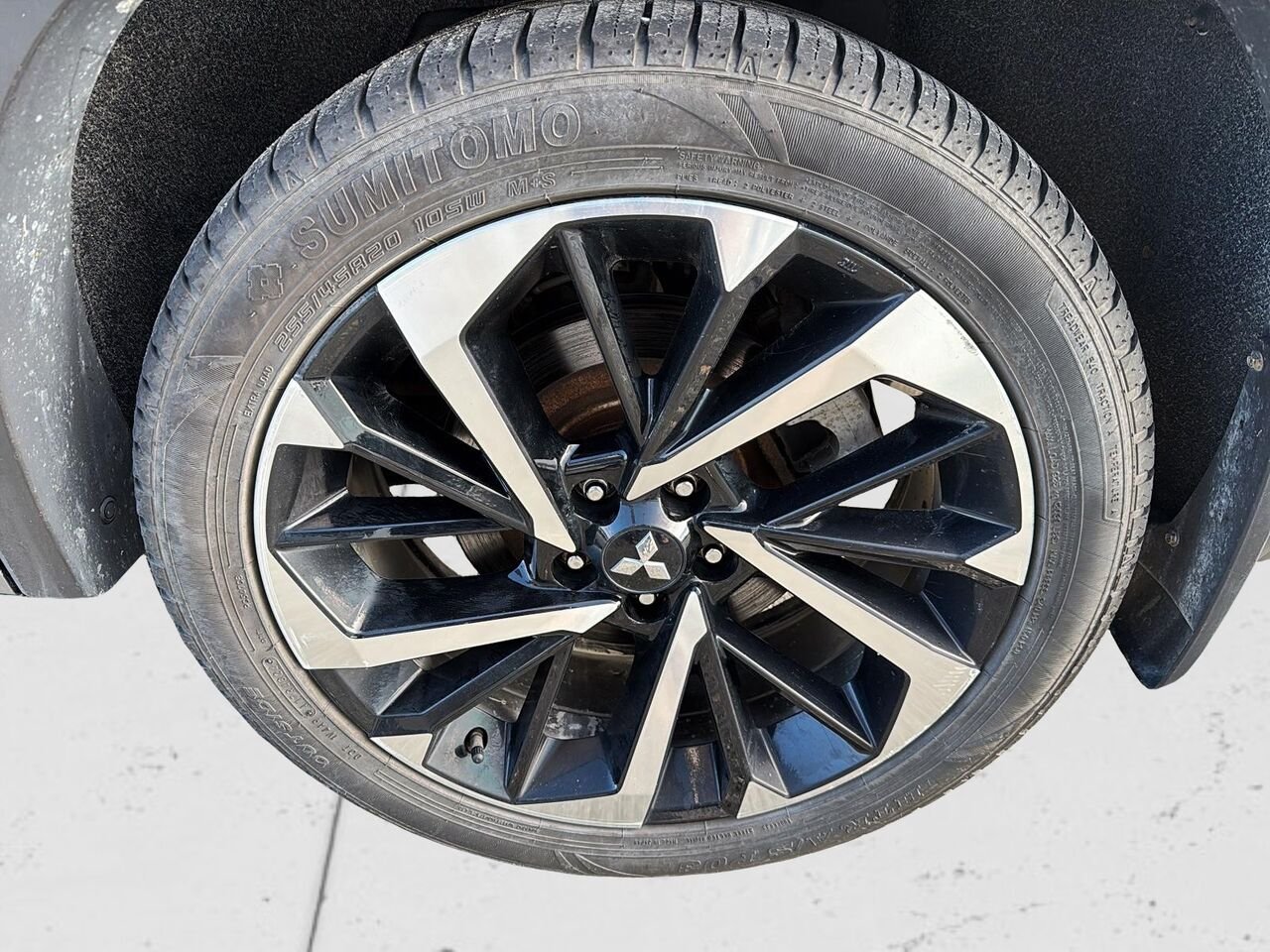 2023 Mitsubishi Outlander Grey Rouyn-Noranda - photo #5