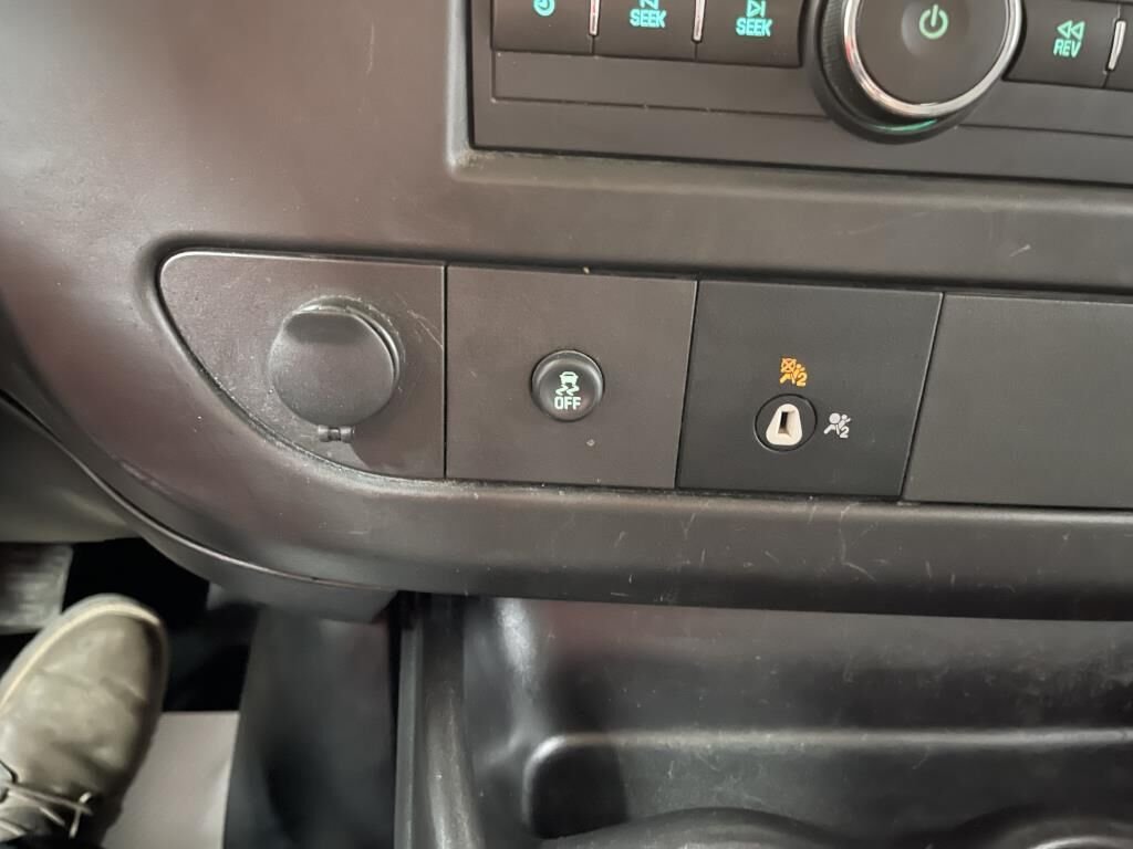 2019 GMC SAVANA FOURGONNETTE TRONQUÉE COMMERCIAL cube 14 pieds White Rivière-du-Loup - photo #22