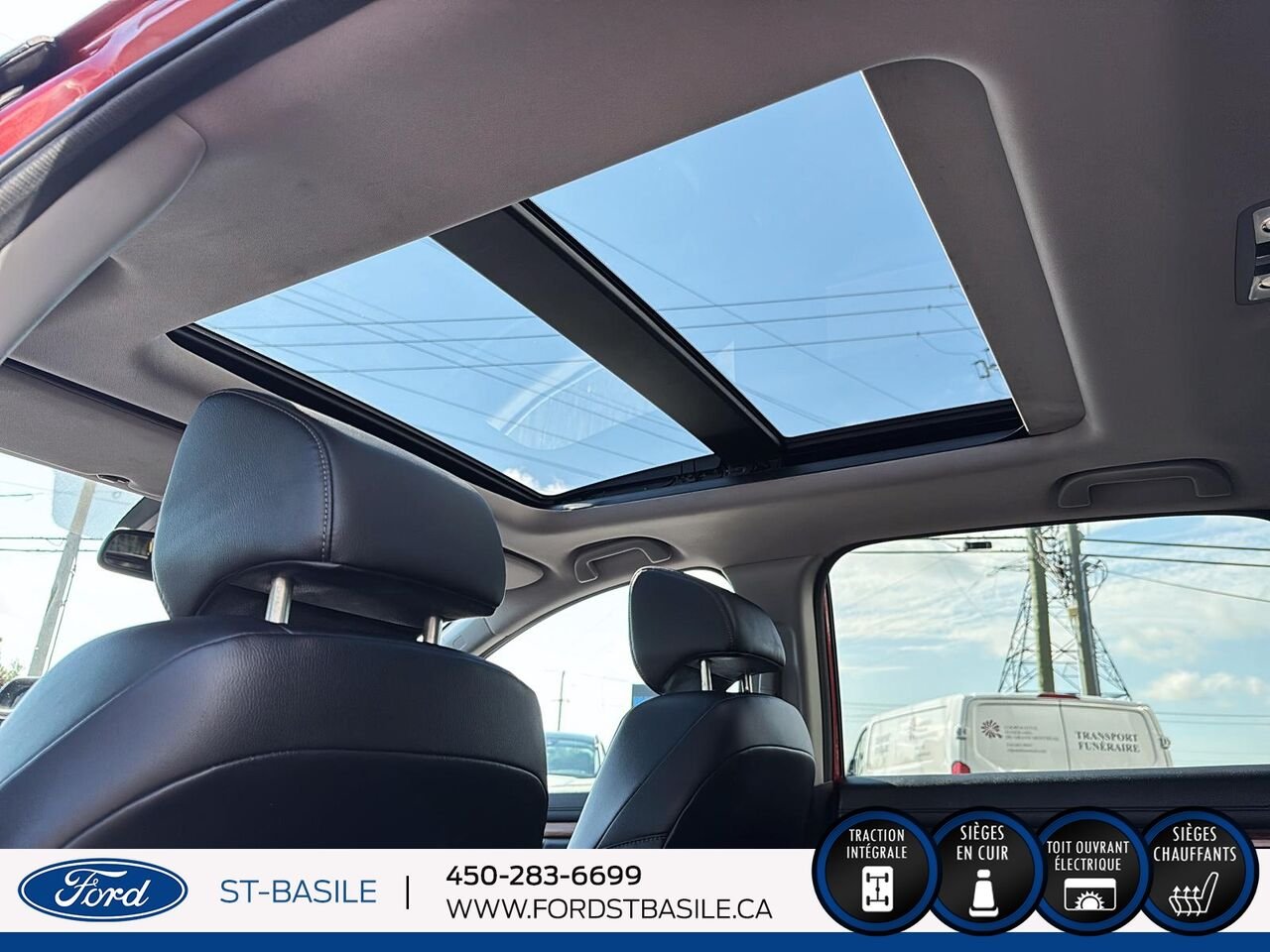 2018 HONDA CR-V Red Saint-Basile-le-Grand - photo #18