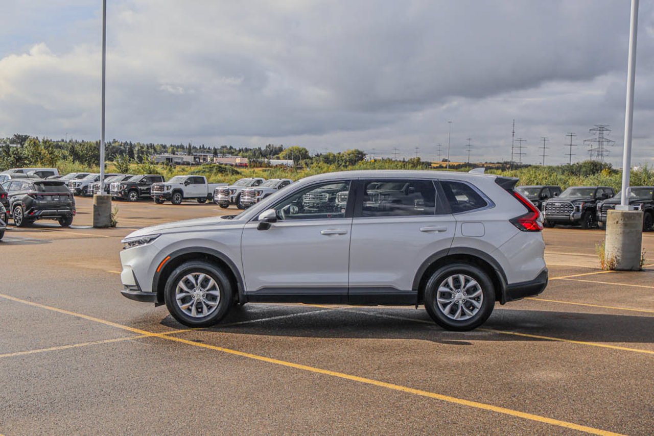 2025 Honda CR-V LX AWD White Sherwood Park - photo #4
