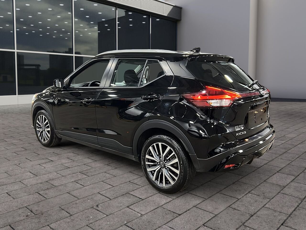 Nissan Kicks Play SV 2025 Noir Québec - photo #3