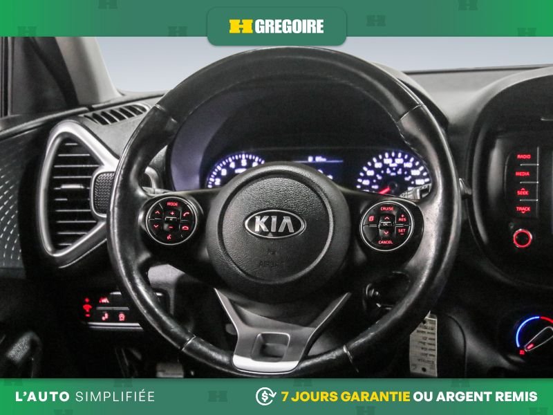 2021 Kia Soul White Blainville - photo #18