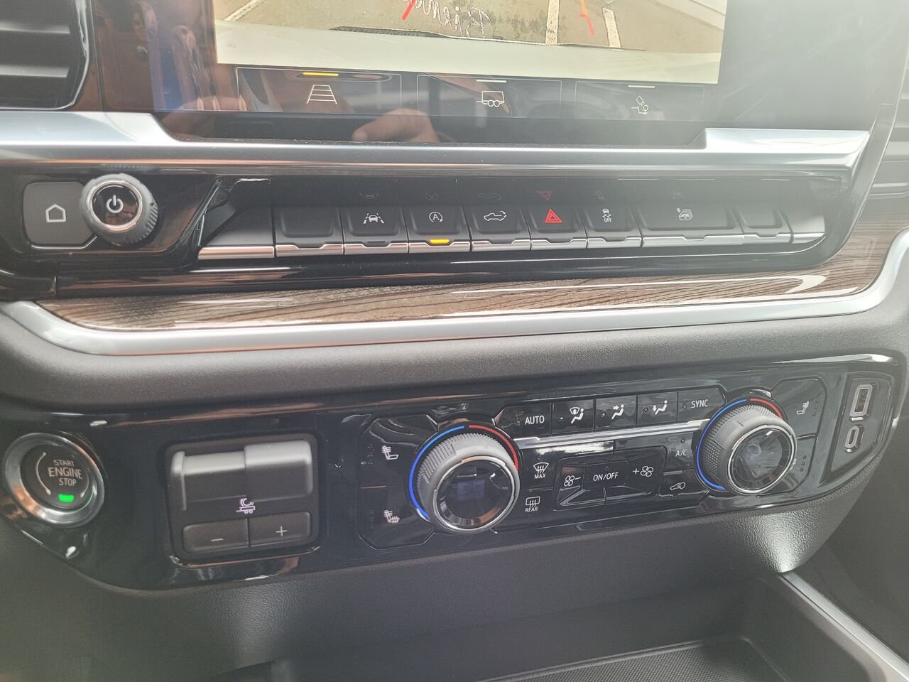 Chevrolet Silverado 1500 RST cabine multiplace 4RM 157 po 2026 BLANC SOMMET Thetford Mines - photo #12
