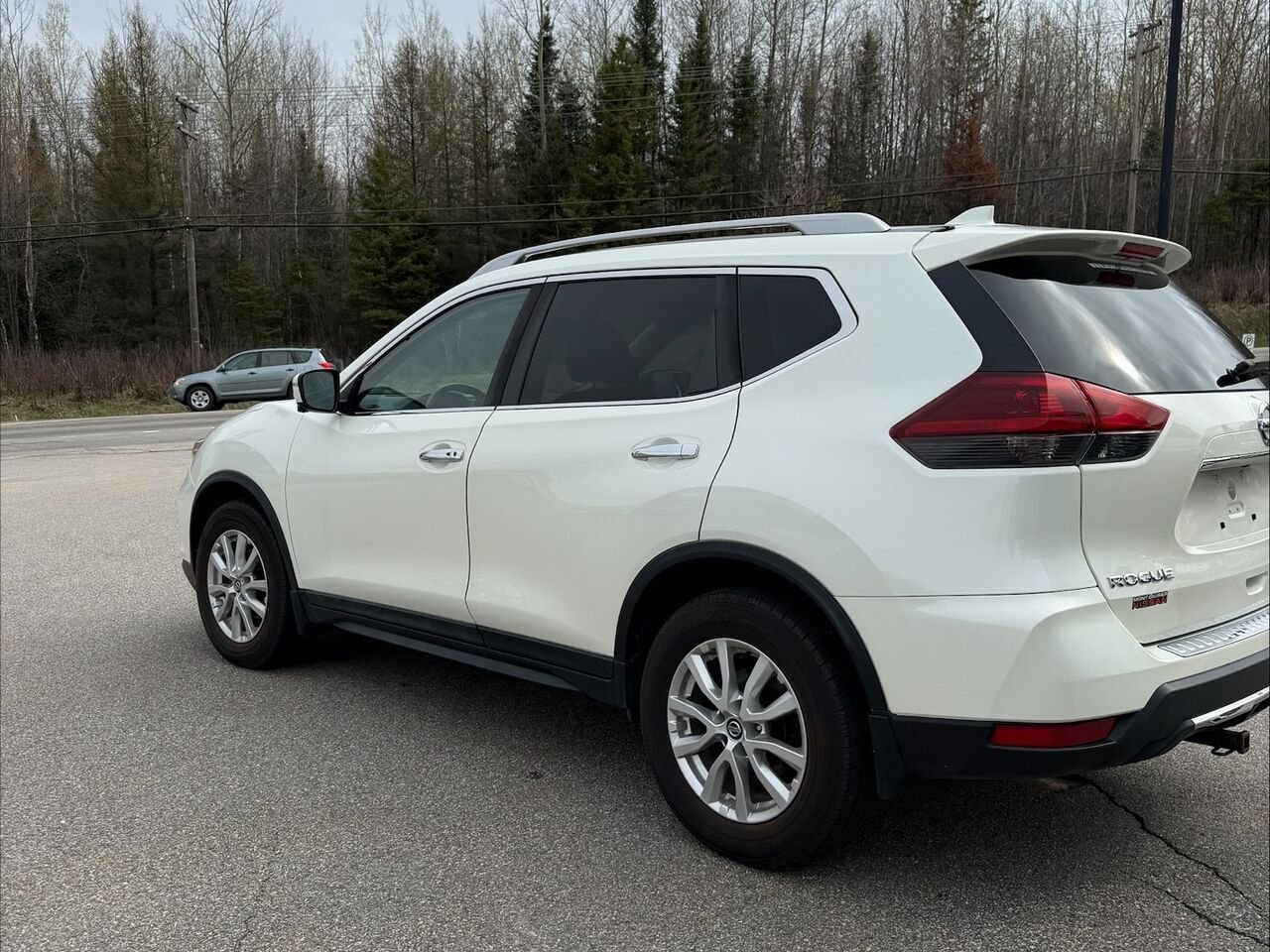 Nissan Rogue 2018 Blanc Mont-Laurier - photo #2