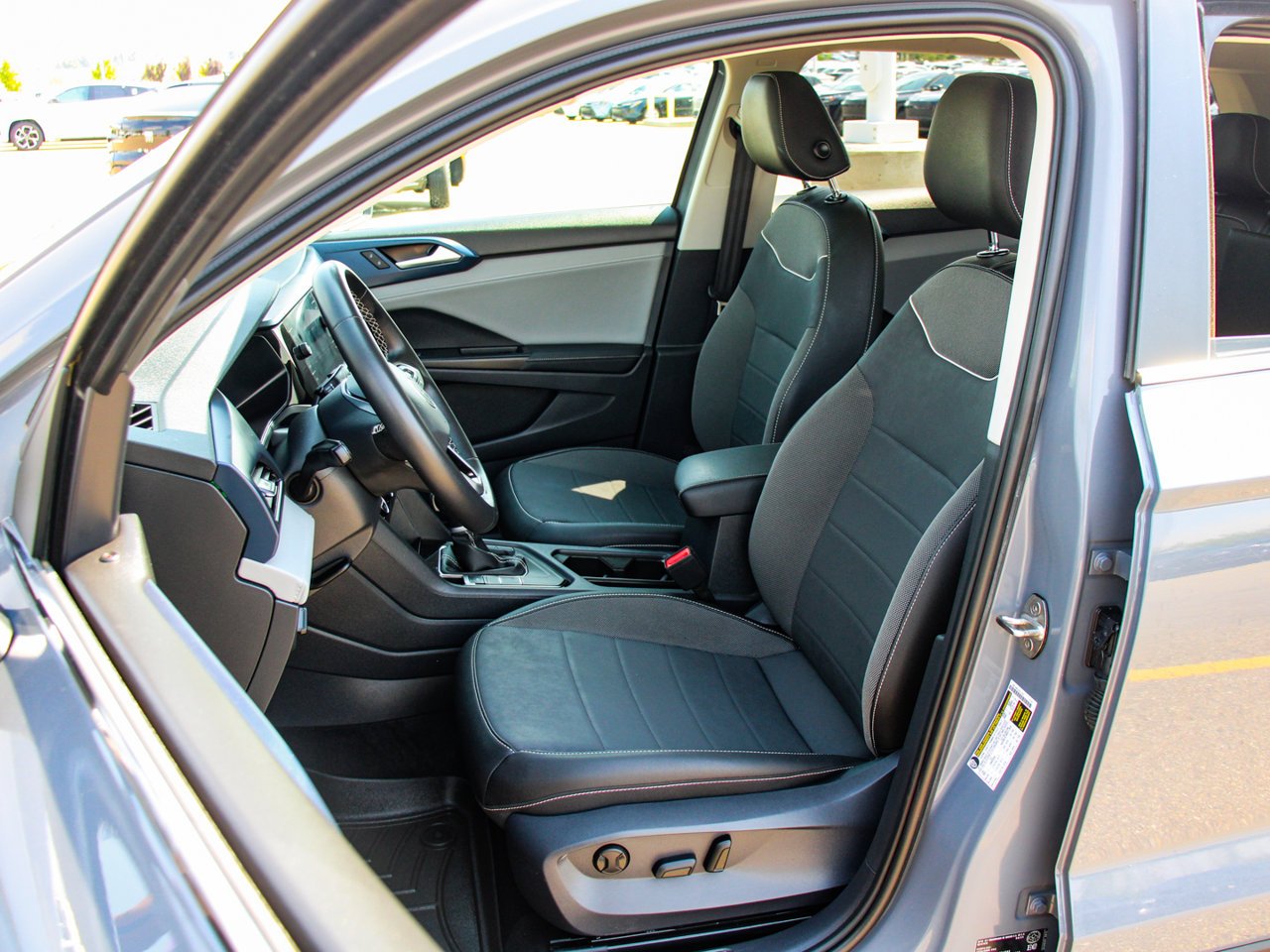 2024 Volkswagen Taos Comfortline FWD Grey Sherwood Park - photo #27