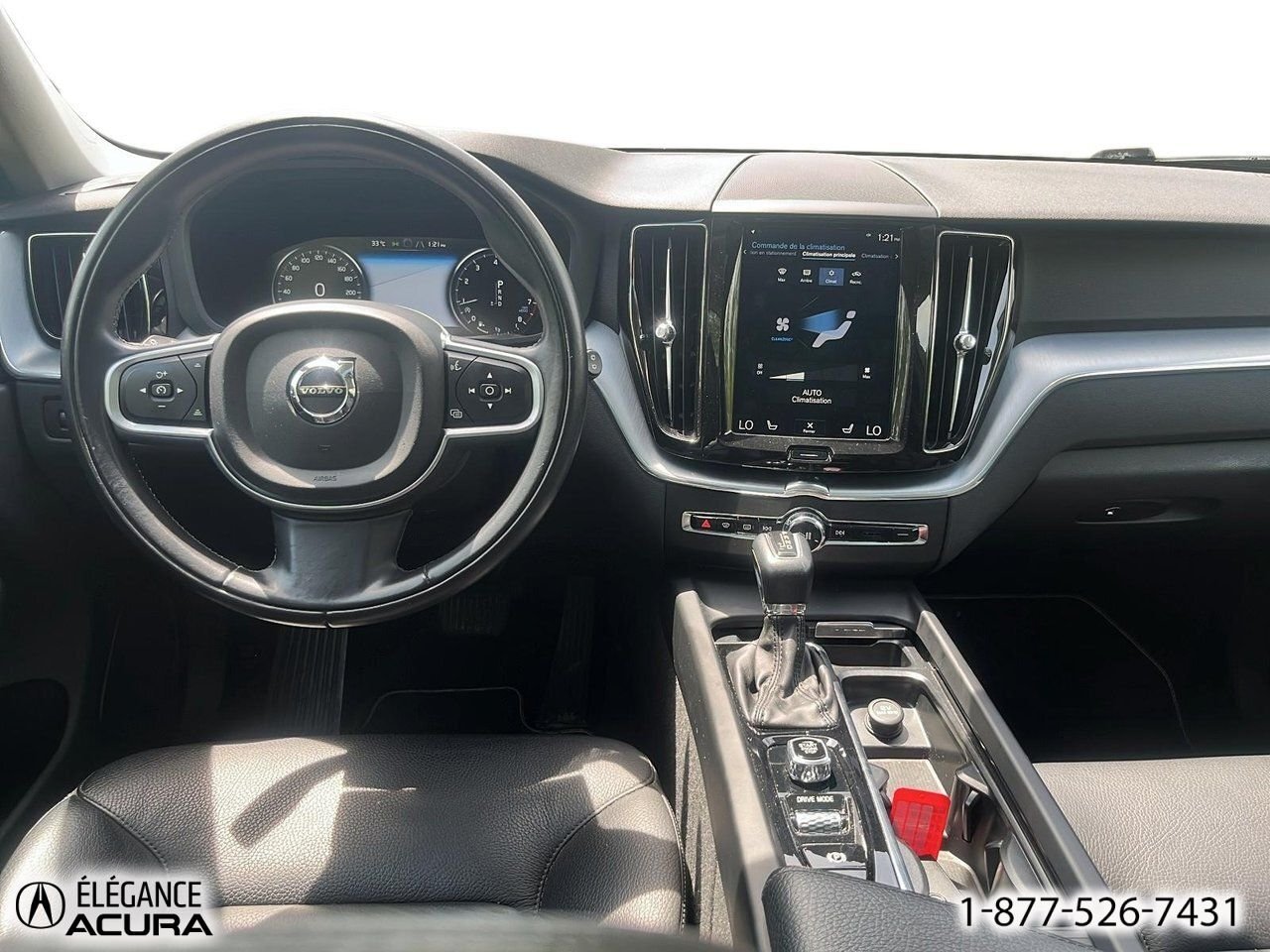 2018 Volvo XC60 Momentum | A8910 White Granby - photo #12