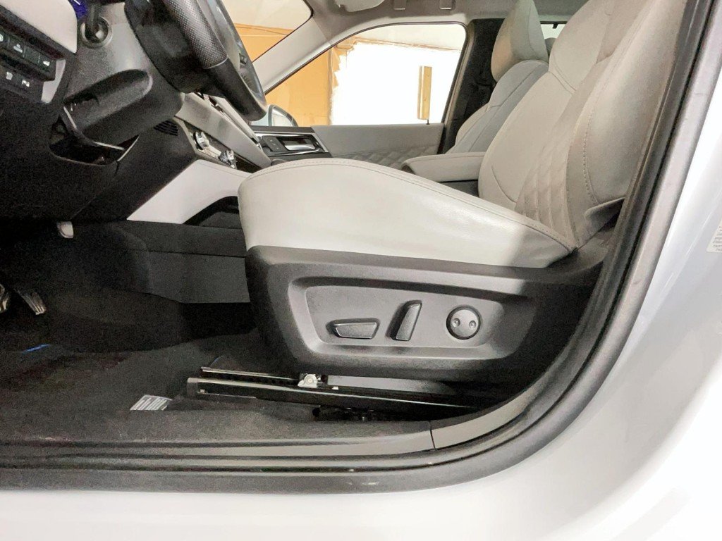 Mitsubishi OUTLANDER 2023 Blanc Mont-Laurier - photo #11