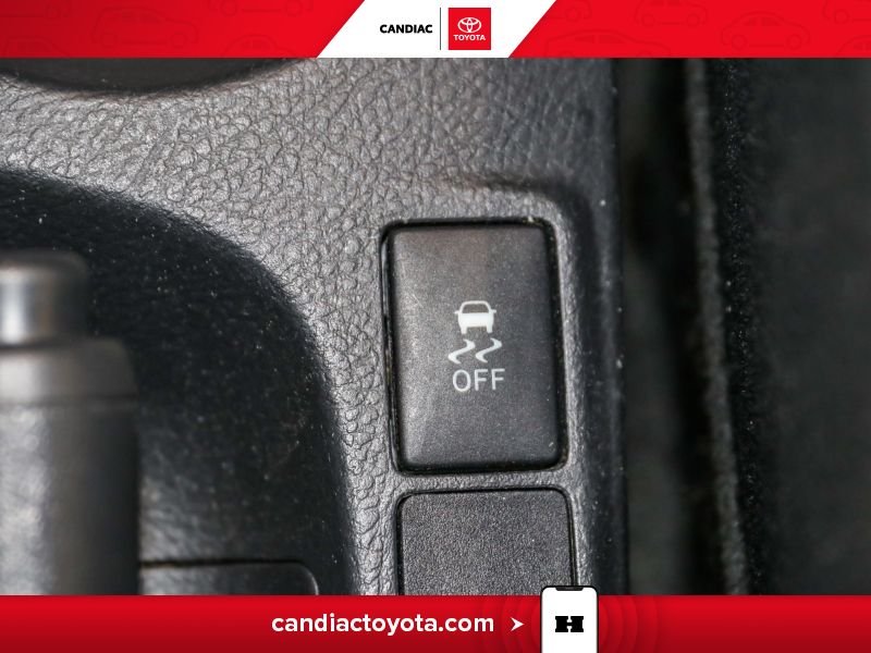 2012 Toyota Yaris Silver Saint-Eustache - photo #26
