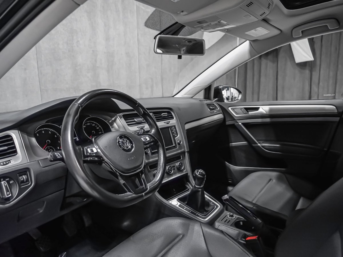 2017 Volkswagen Golf Black Montreal - photo #5