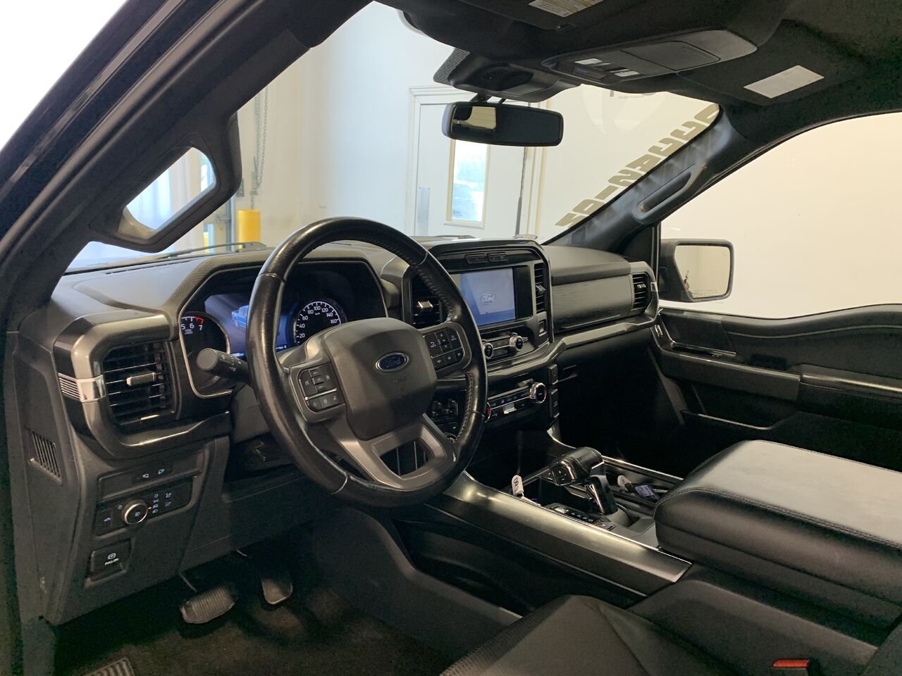 2022 Ford F-150 XLT cabine SuperCrew 4RM caisse de 5,5 pi Black Châteauguay - photo #26