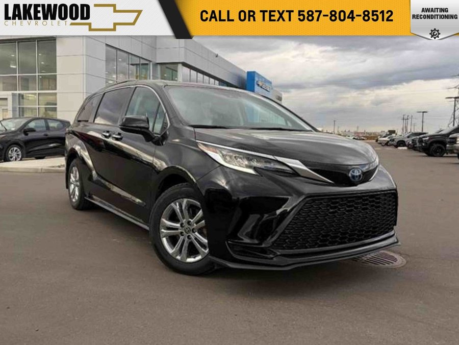 2022 Toyota Sienna XSE AWD Hybrid 2.5L 7 Passenger | Power Sunroof Black