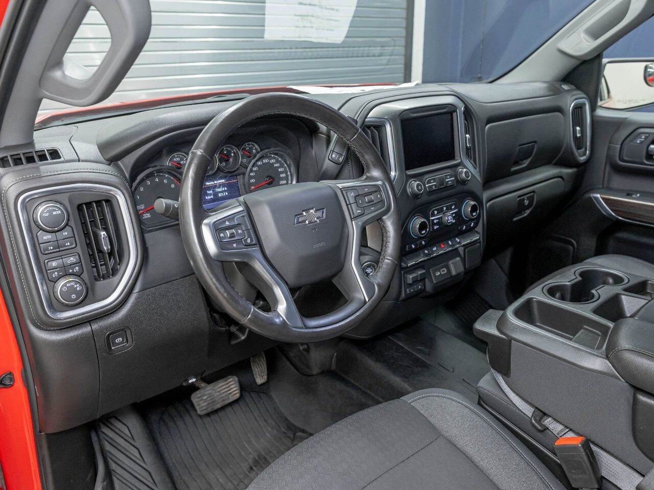 Chevrolet Silverado 1500 LT TRAIL BOSS CREW 4X4 V8 *SIÈGES CHAUFF* BEDLINER 2020 Rouge Saint-Jérôme - photo #1