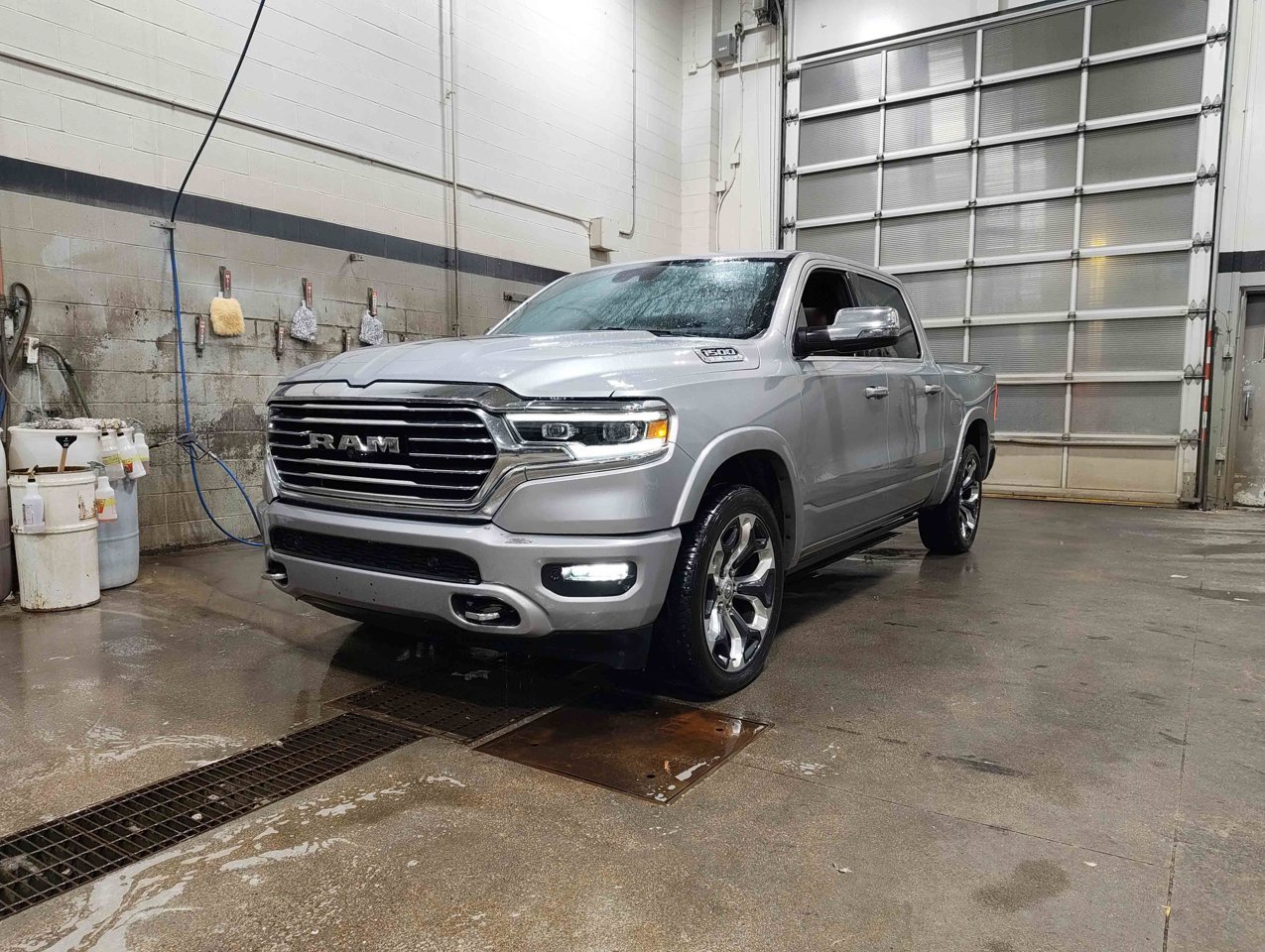 2023 Ram 1500 Limited Longhorn 4x4 Crew Cab 5'7 Box Grey Sherwood Park - photo #3