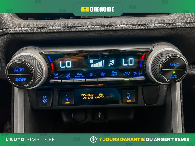 2021 Toyota Rav 4 Black Blainville - photo #31