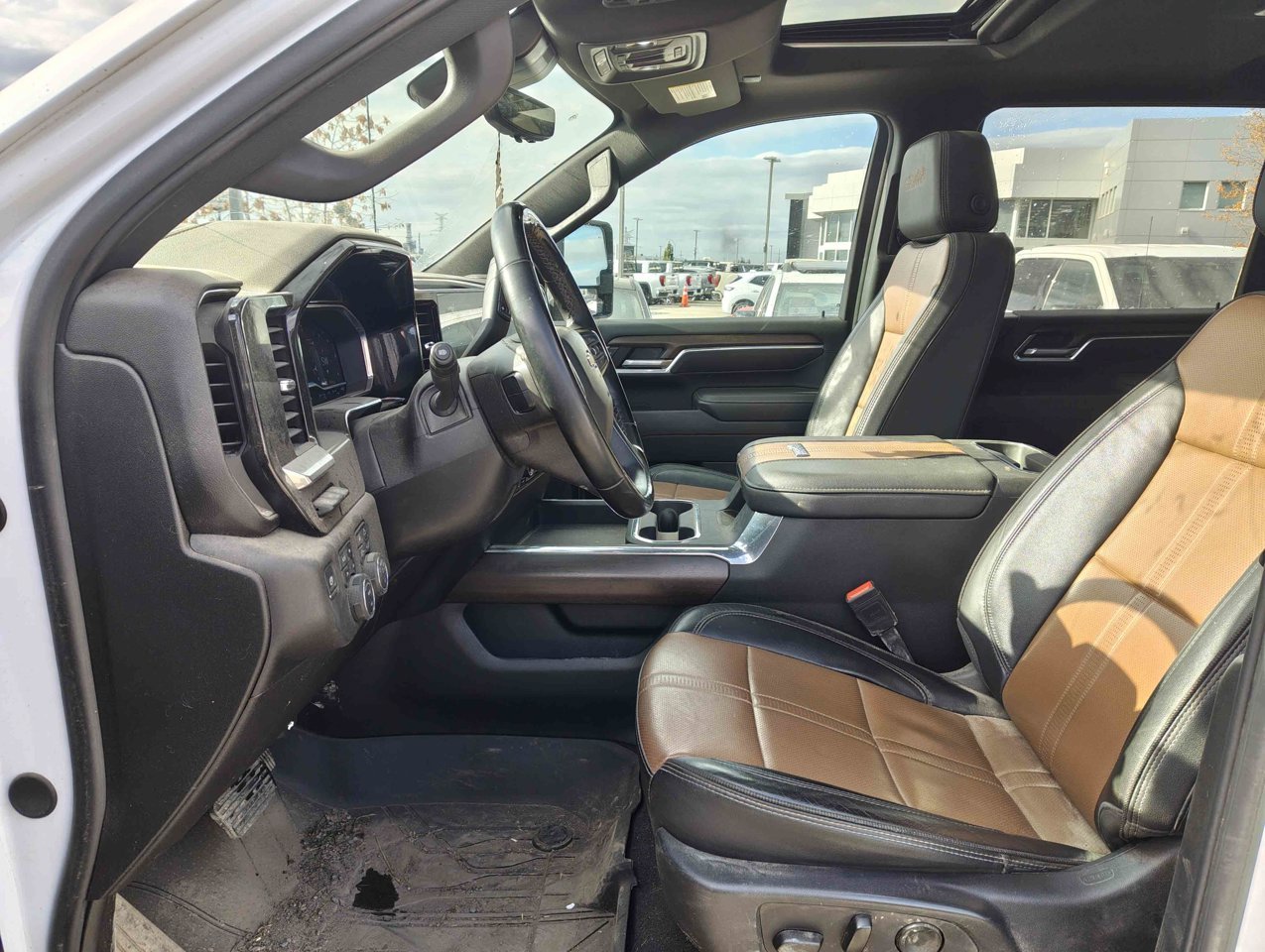 2025 Chevrolet Silverado 3500HD 4WD Crew Cab 159 High Country White Sherwood Park - photo #7