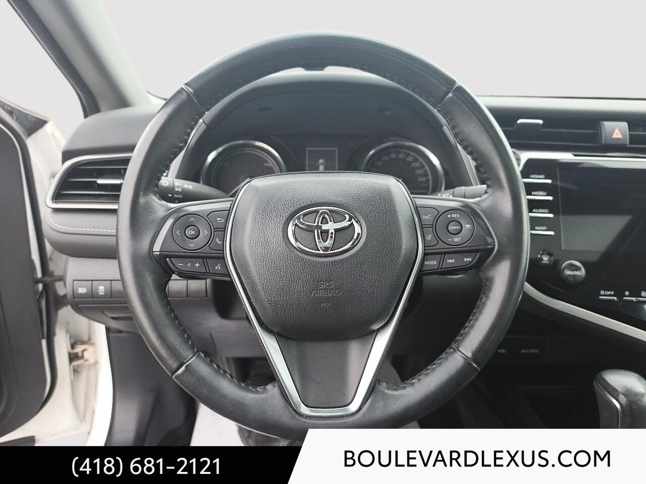 2020 Toyota Camry 19936A | SE hybride BA White Quebec - photo #11