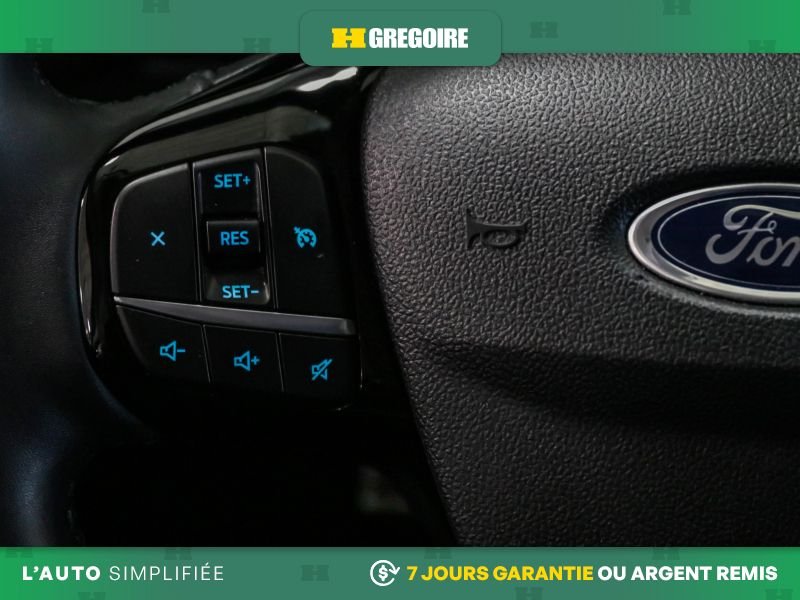 2022 Ford Escape Grey Laval - photo #19