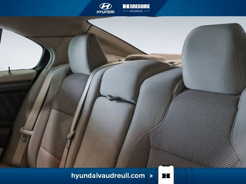 2012 Ford Taurus Saint-Eustache - photo #19