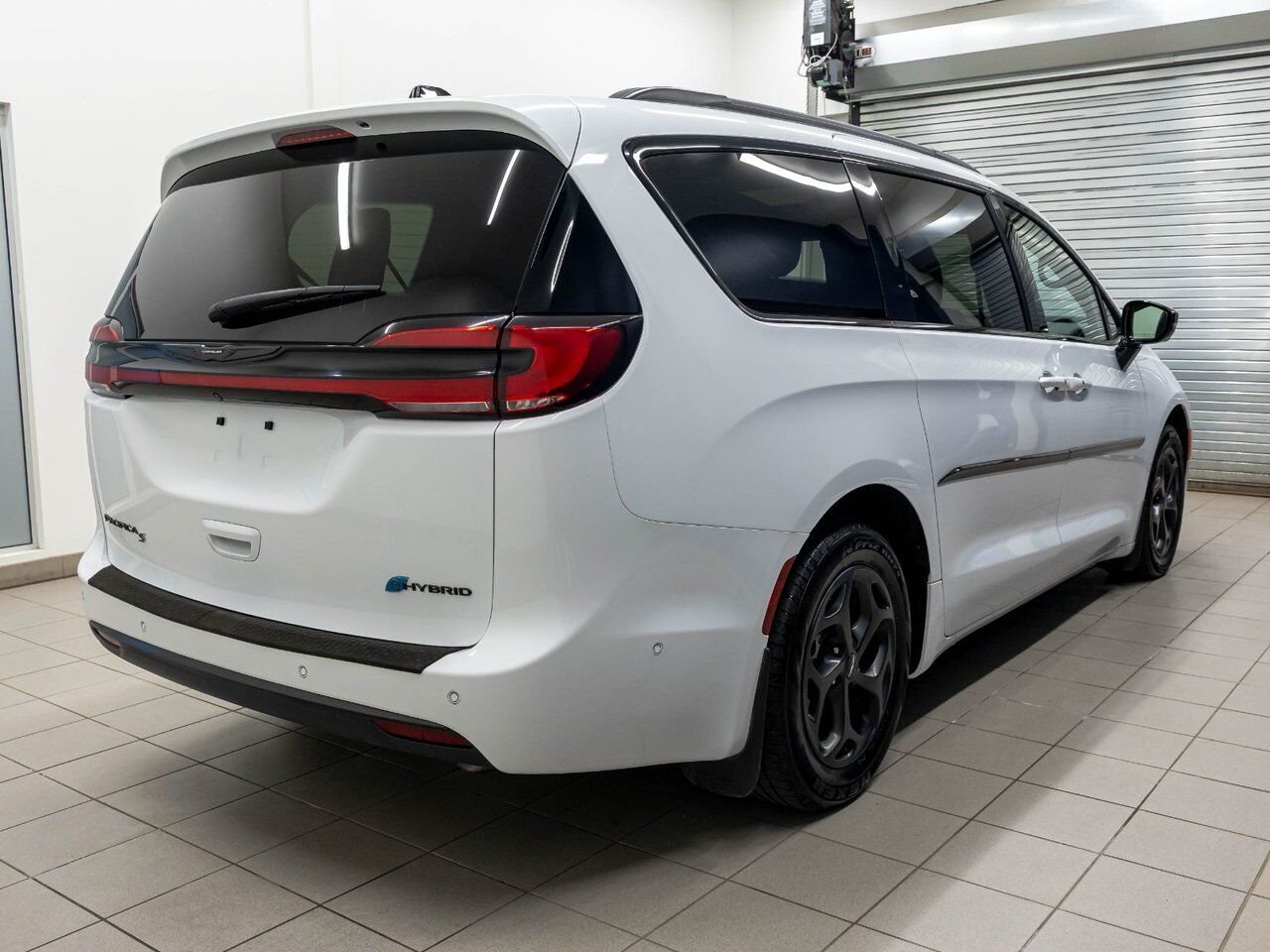 Chrysler Pacifica Hybrid SELECT PREMIUM S *TOIT* NAV CUIR SIÈGES VENTIL 2024 Blanc Saint-Jérôme - photo #9