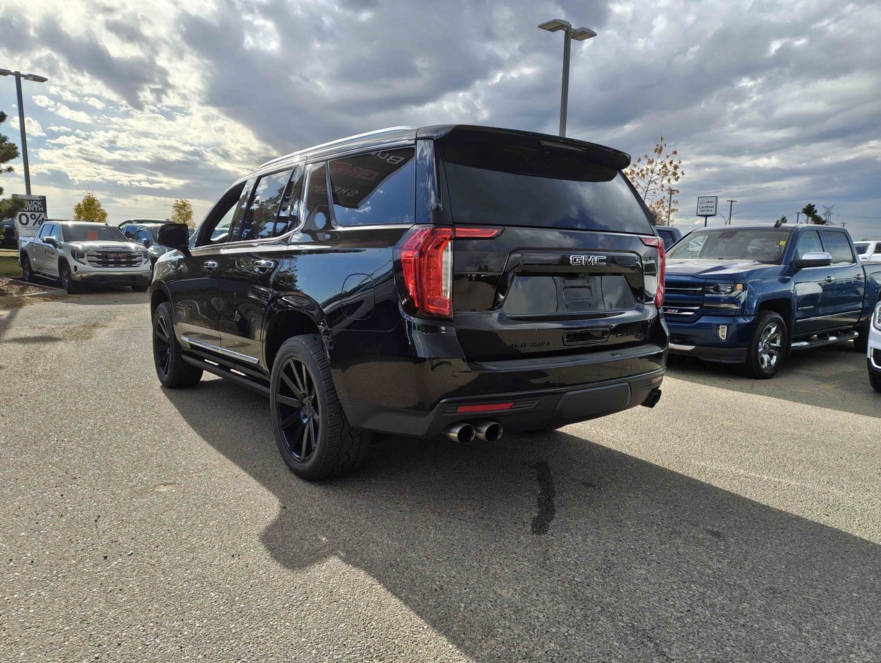 2023 GMC Yukon 4WD 4dr Denali Black Sherwood Park - photo #4