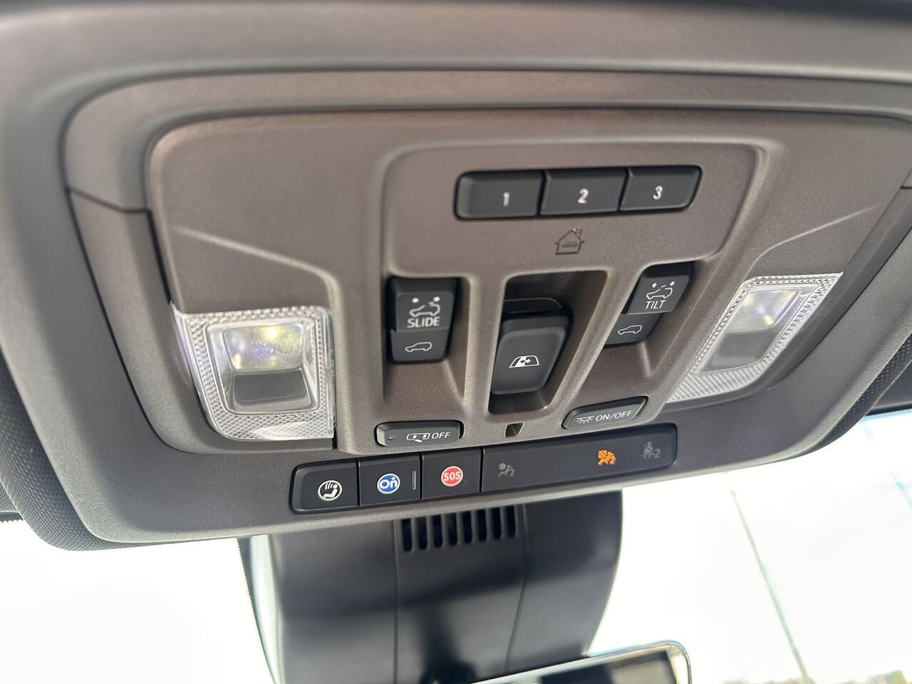 GMC SIERRA K1500 DENALI Denali cabine multiplace 4RM 147 po 2023 Noir Gatineau - photo #9
