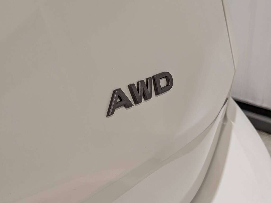 2024 Nissan Rogue AWD SV Moonroof White Val-David - photo #33