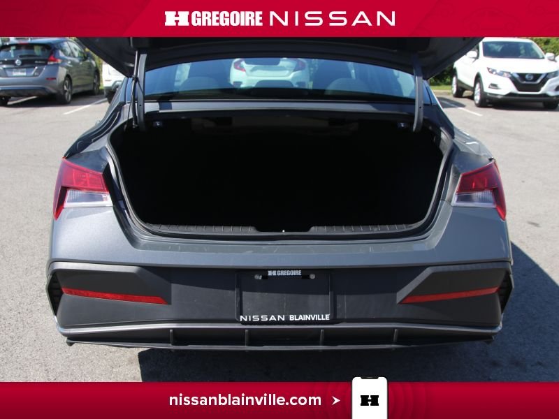 2024 Hyundai Elantra Grey Laval - photo #26