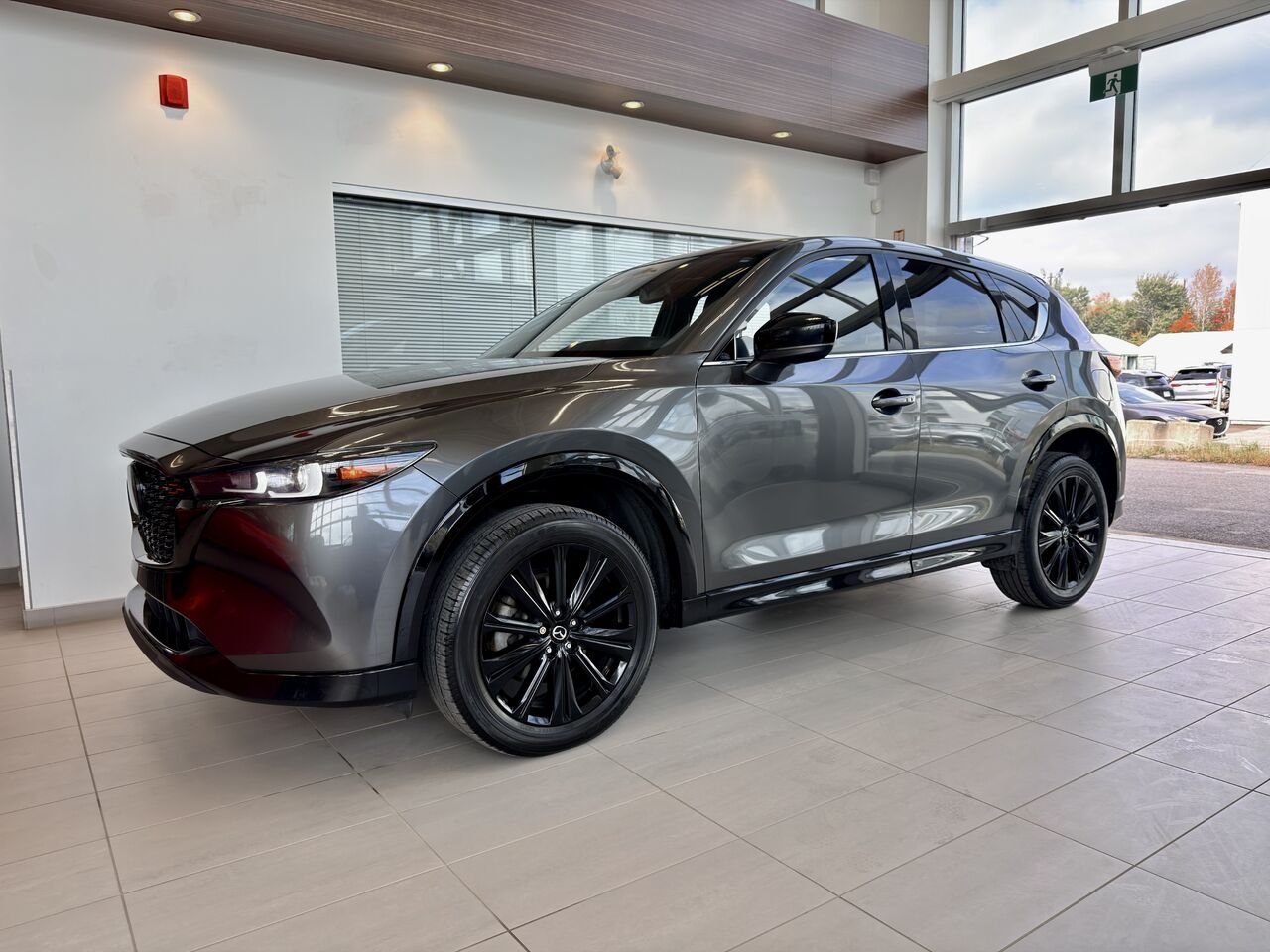 2023 Mazda CX-5 Grey Notre-Dame-des-Prairies - photo #2