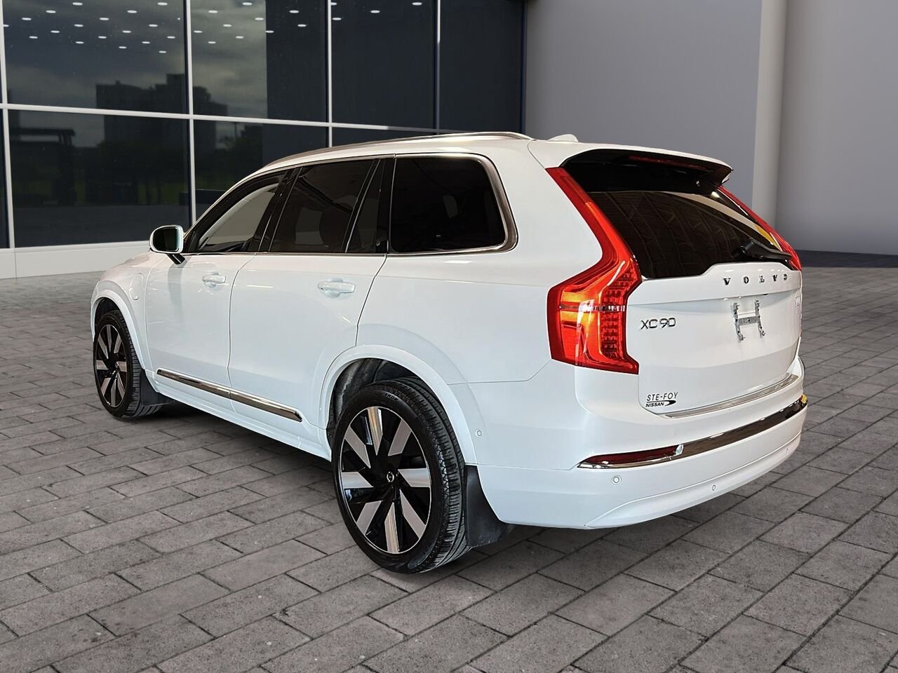 2024 Volvo XC90 Recharge PLUS BRIGHT THEME White Québec - photo #3
