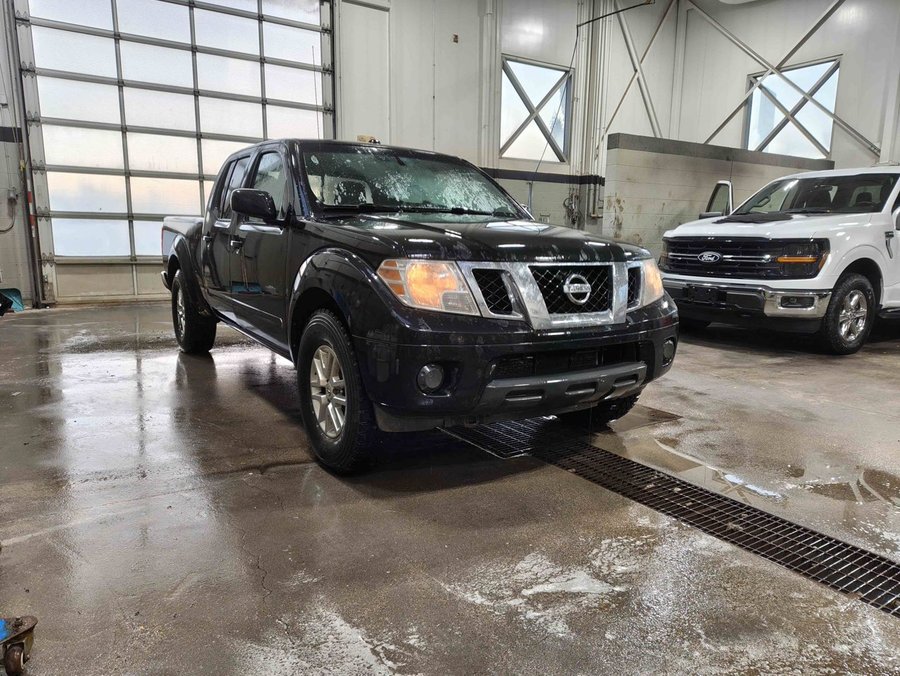 2016 Nissan Frontier SV V6 4X4 LWB | Remote Entry Black