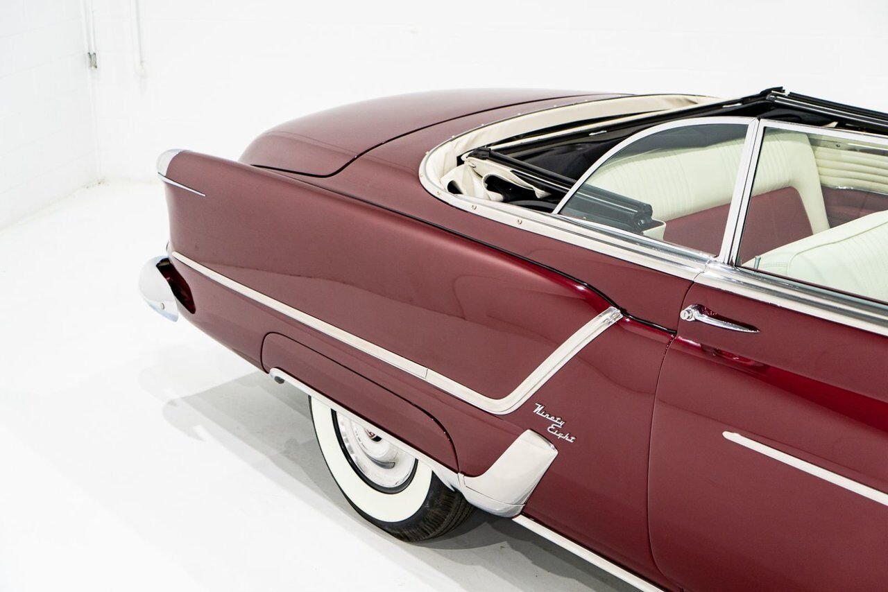 Oldsmobile 98 PRIX EN USD | Convertible Beautifully Presented from complete Restoration 1953 Rouge Montréal - photo #48