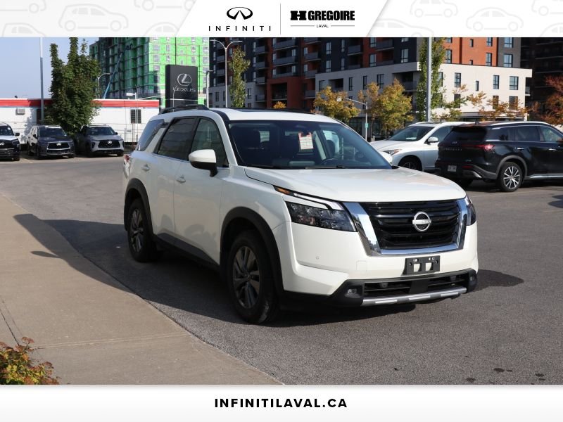 Nissan Pathfinder SV * Toit Ouvrant * Mag * Caméra * 2024