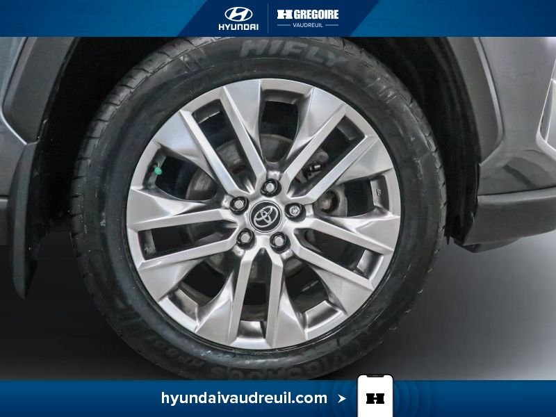 2020 Toyota Rav 4 Grey Blainville - photo #35