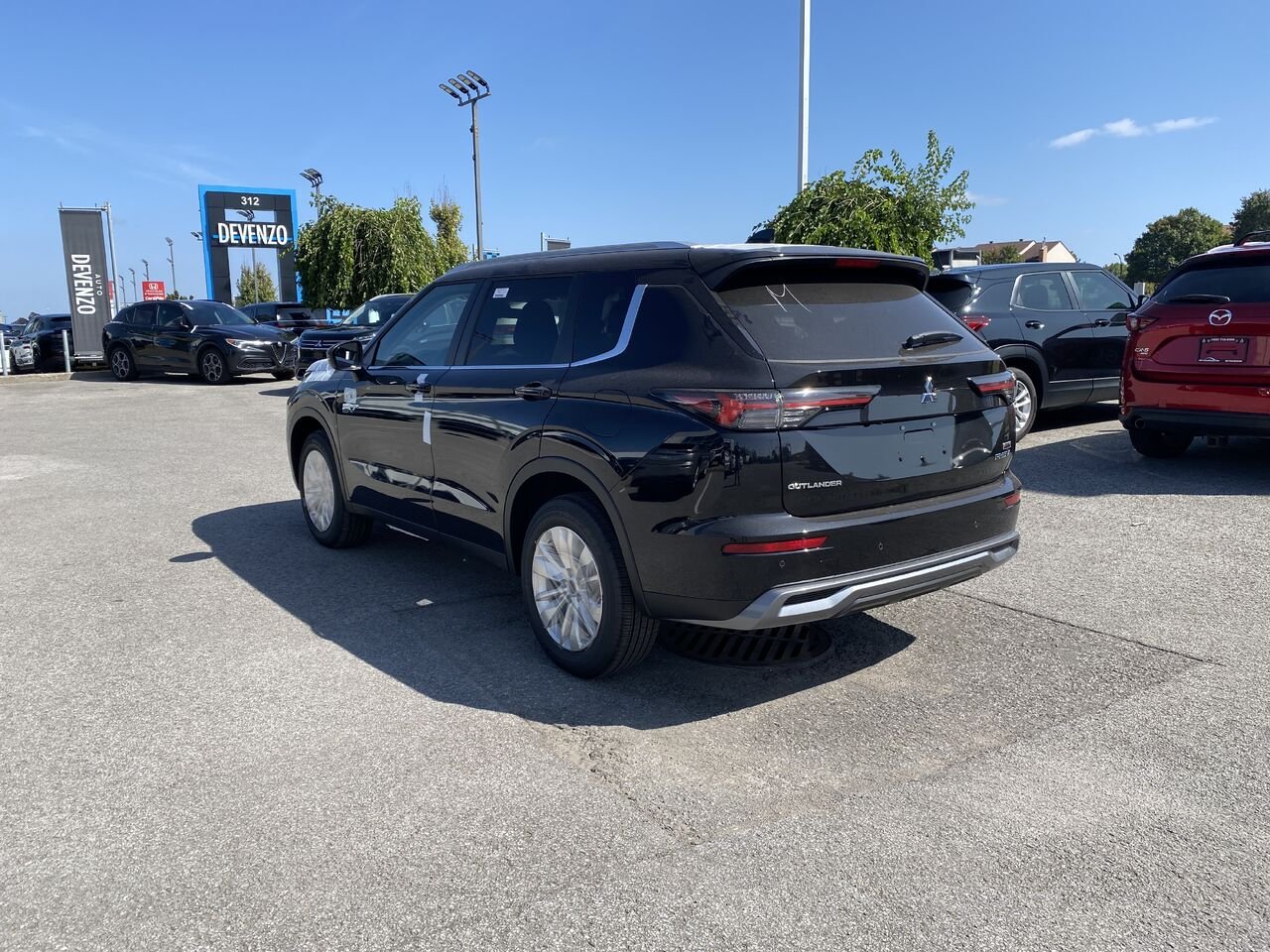 2026 Mitsubishi Outlander Plug-In Hybrid Labrador Black Pearlescent Saint-Eustache - photo #2