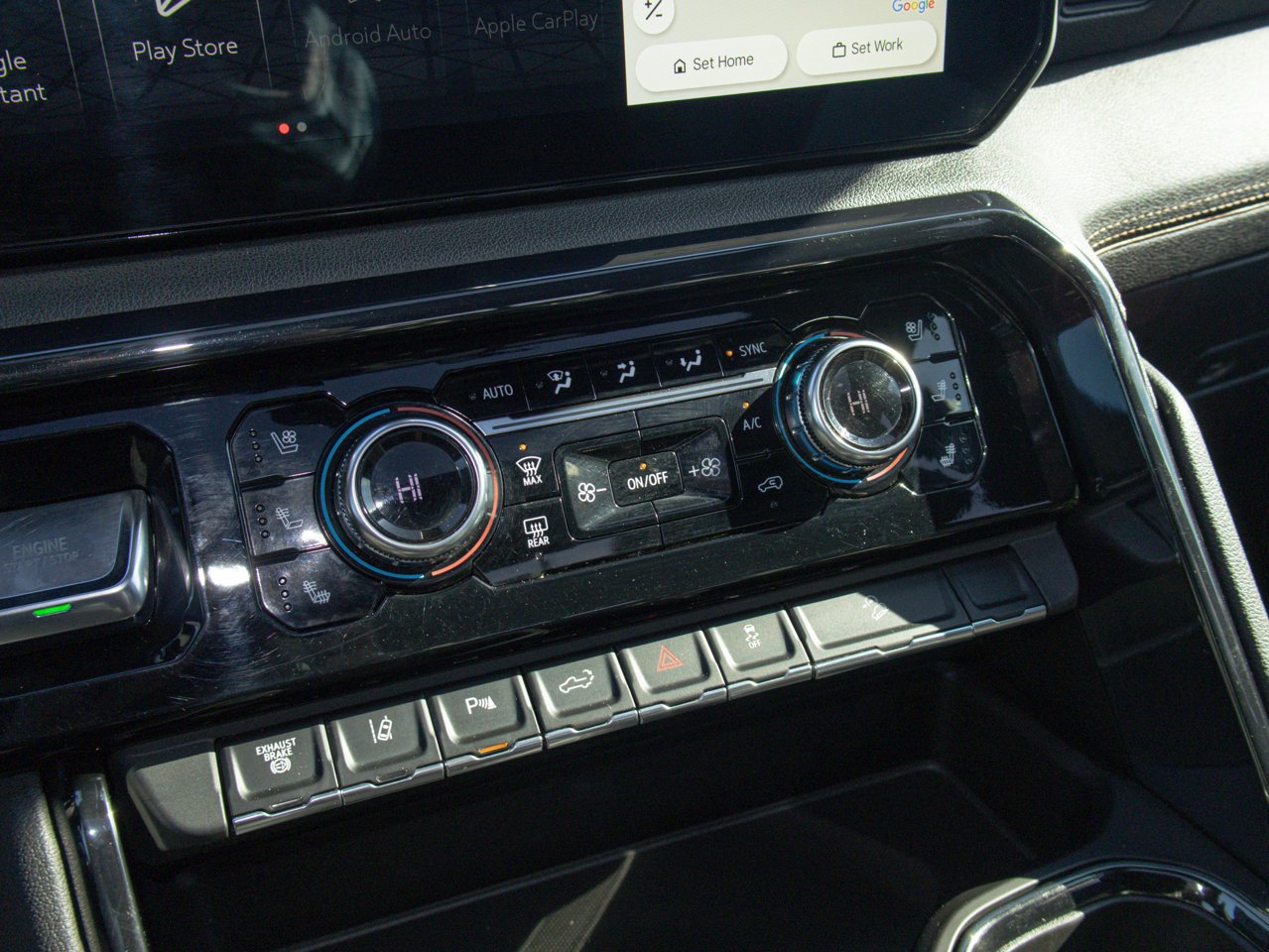 2024 GMC Sierra 2500HD 4WD Crew Cab 159 AT4 White Sherwood Park - photo #28