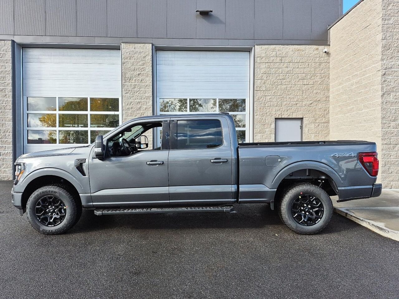 2026 Ford F-150 Carbonized Grey Metallic Saint-Jérôme - photo #9
