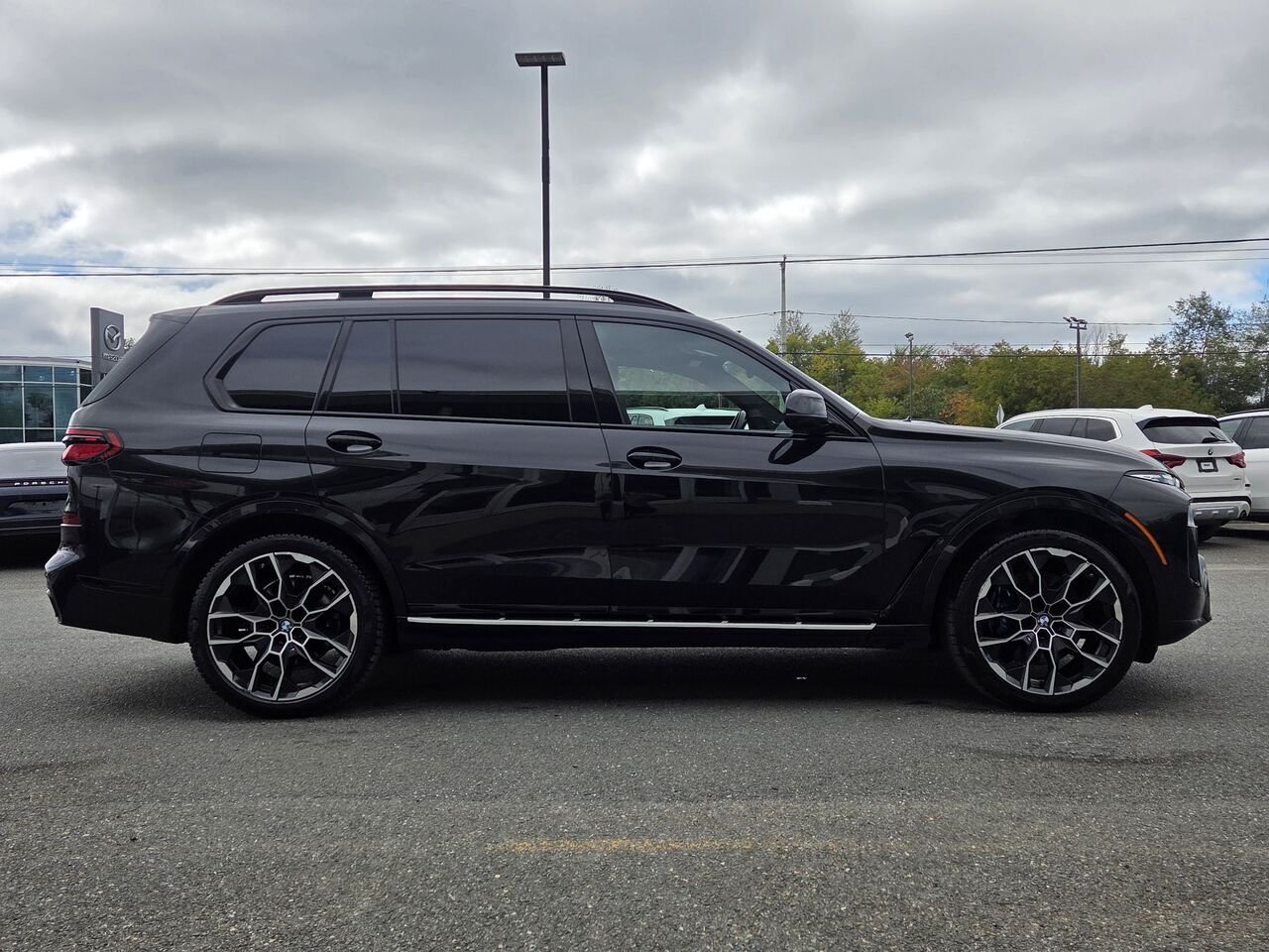 BMW X7 40i xDrive 2023 Noir Granby - photo #7