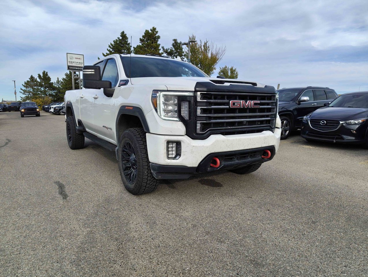 2022 GMC Sierra 3500HD 4WD Crew Cab 159 AT4 White Sherwood Park - photo #2