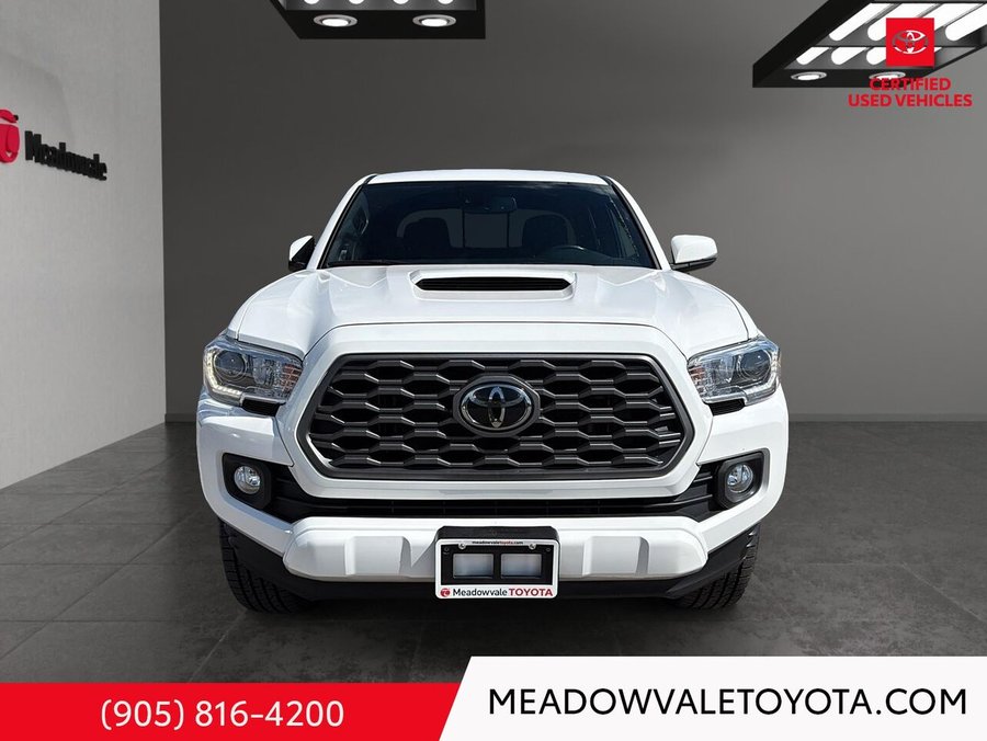 2022 Toyota Tacoma 4x4 Double Cab Auto White