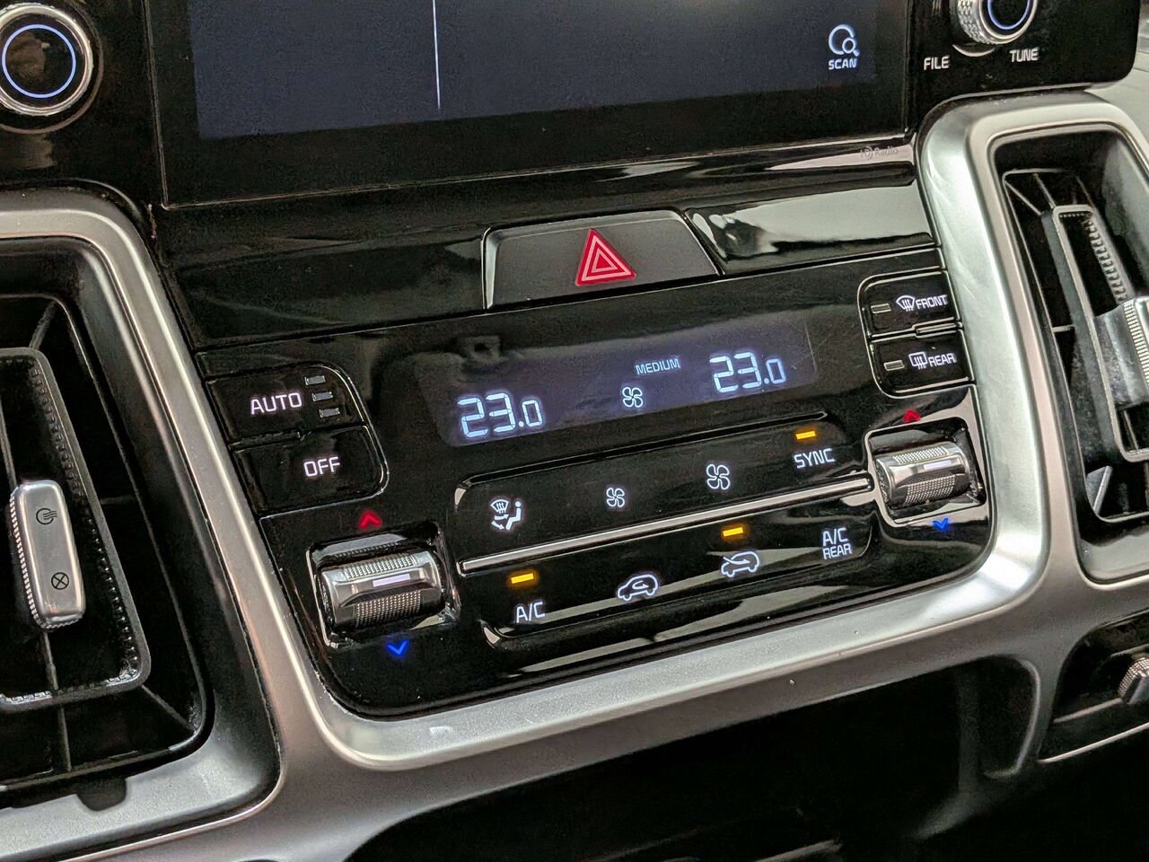 2021 Kia Sorento LX Premium AWD Grey Val-David - photo #25