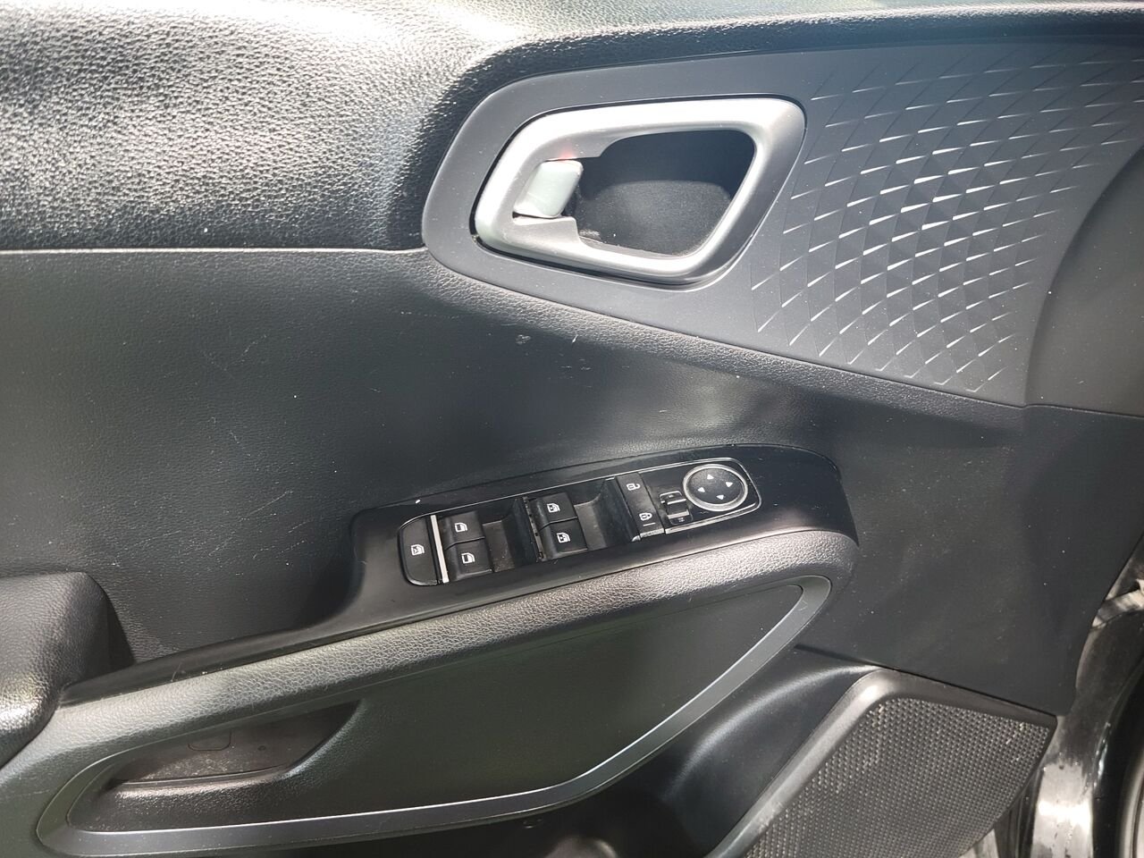 2020 Kia Soul Black  - photo #9