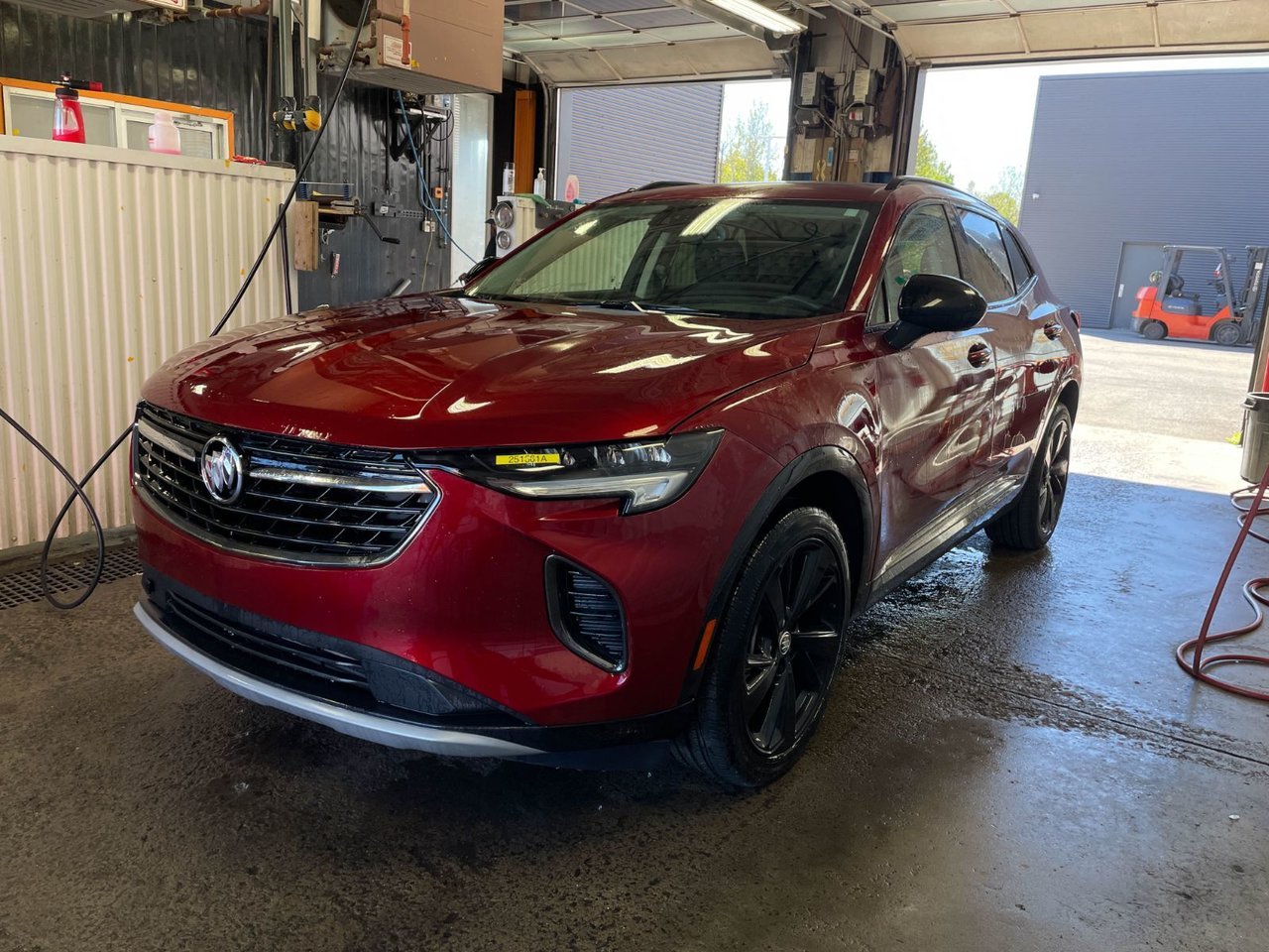 Buick Envision PREFERRED ST AWD *TOIT* SIÈGES CHAUFF HAYON ELECT 2023 Cinabre Saint-Jérôme - photo #0