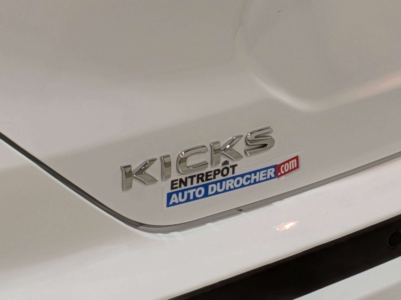 2024 Nissan Kicks S FWD White Val-David - photo #31
