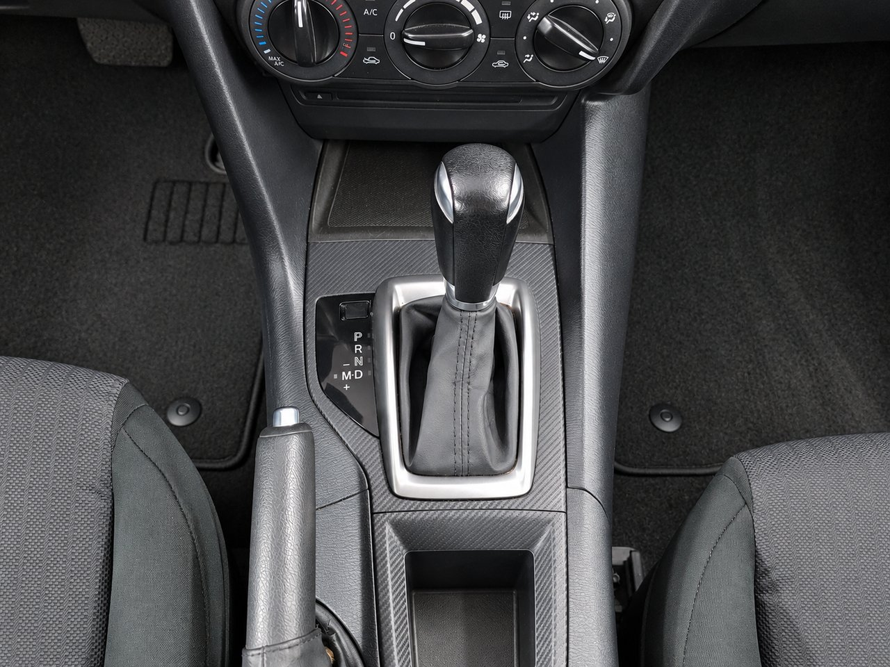 2015 Mazda Mazda3 GX SKY Bronze Val-David - photo #23